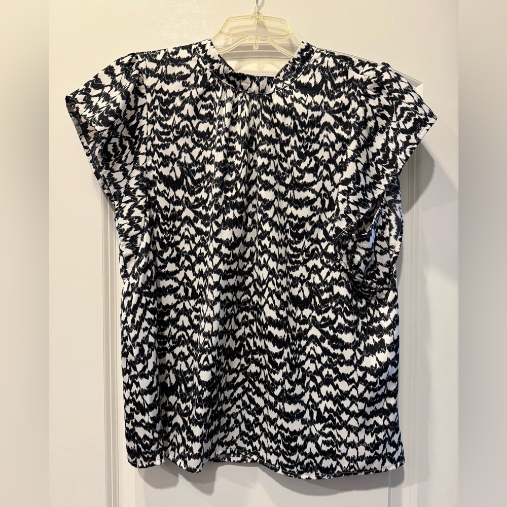 Nine West Cascade Sleeve Monochrome Abstract Blouse Top - New NWOT